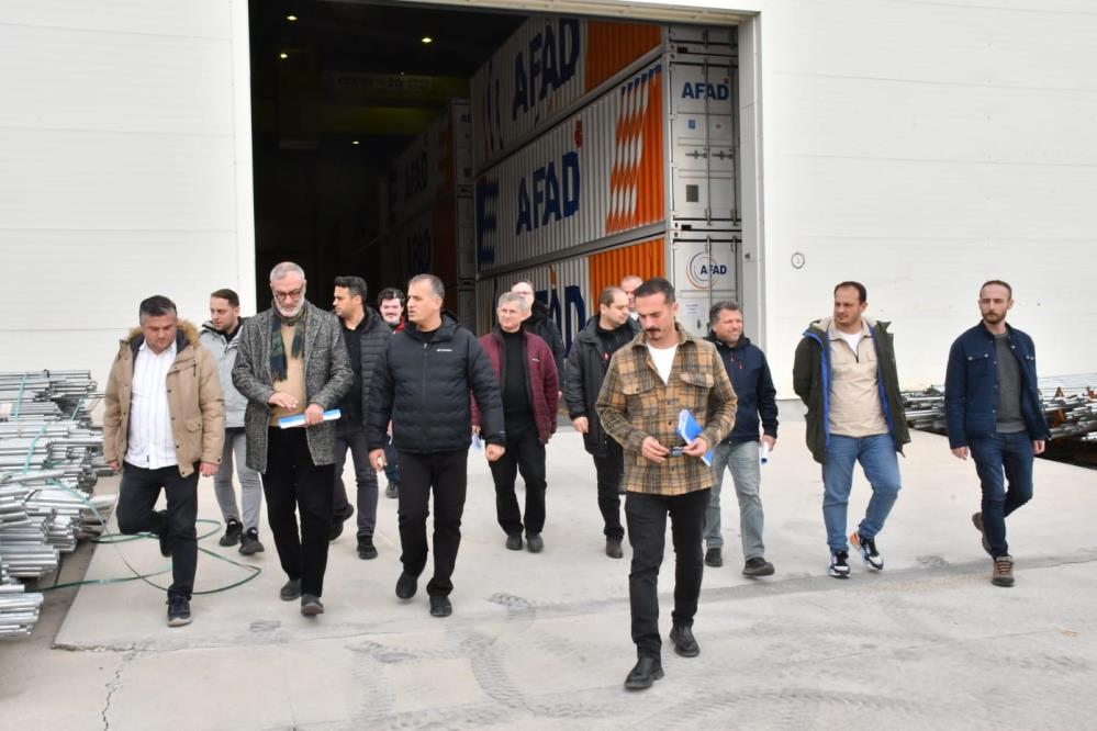 AFAD’ın Akhisar Lojistik Deposu, Deprem Komisyonu Tarafından Yerinde İncelendi-1