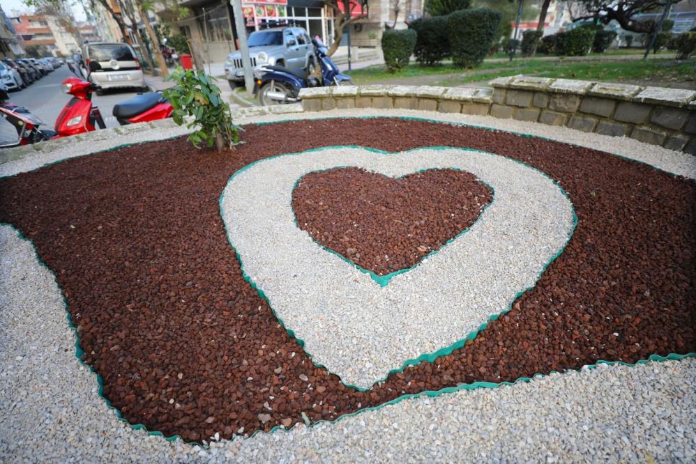 Yunusemre Belediyesi, ilçeyi estetik görünüme kavuşturuyor!-1