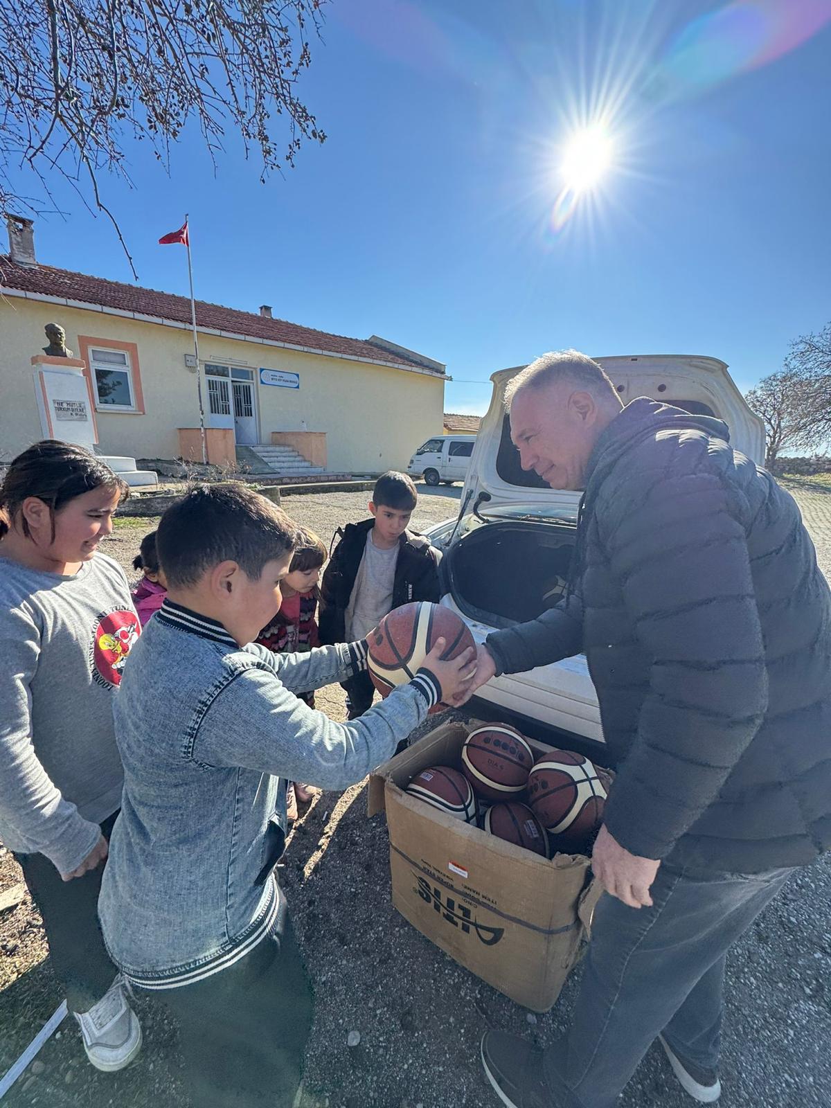 Meslek Lisesi Öğrencilerinden Beyce İlkokulu'na Anlamlı Destek! (4)