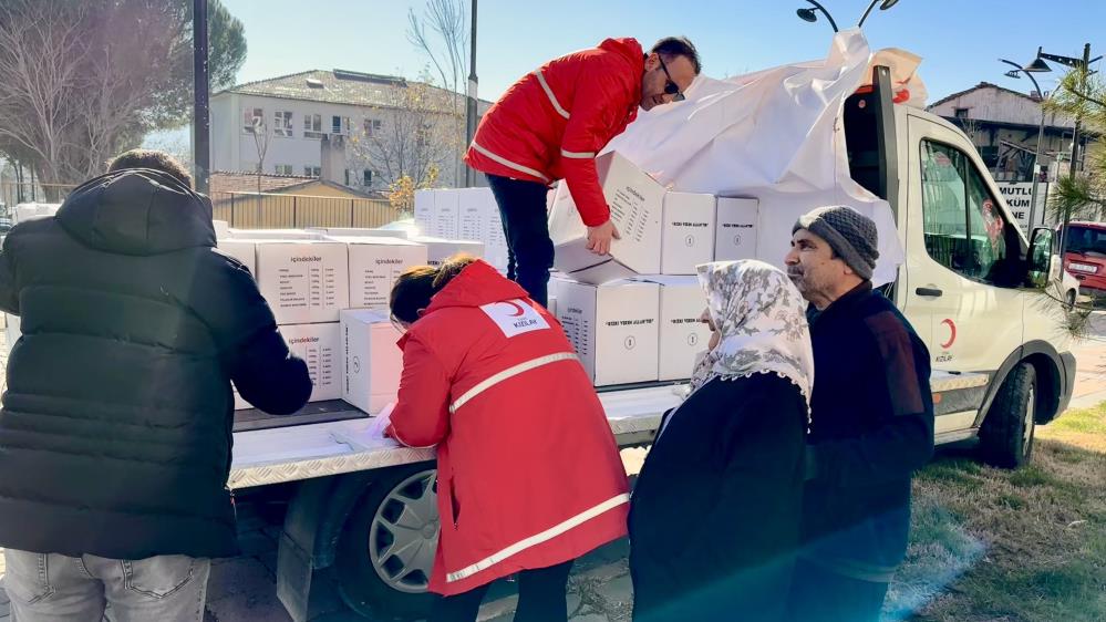 Manisa'da Kızılay’dan 1350 aileye 1.5 milyon Tl’lik destek!