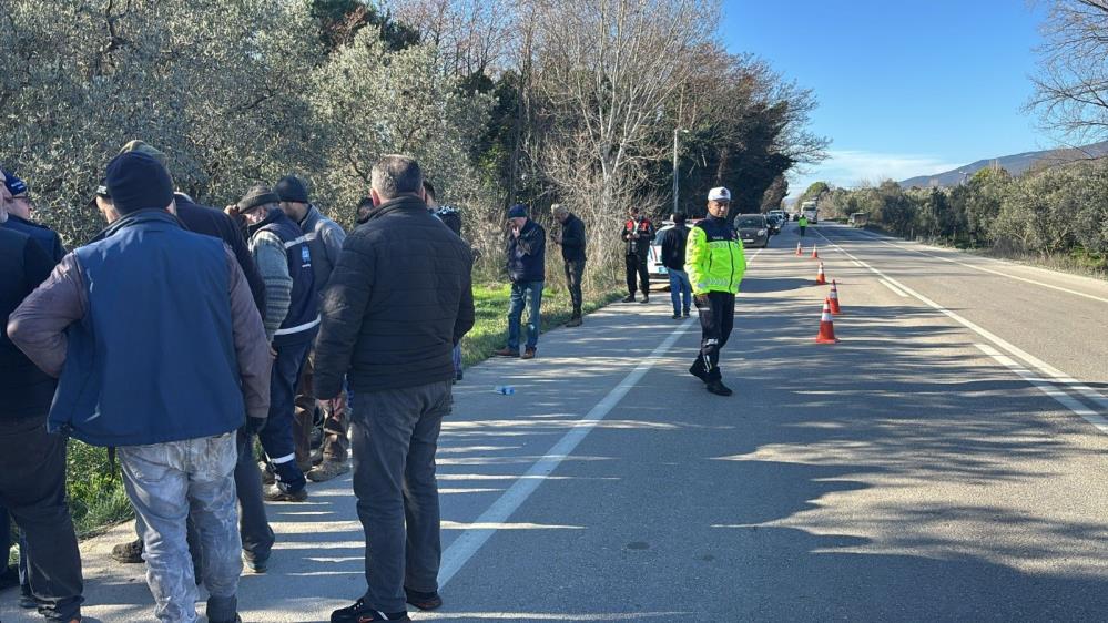 Bursa'da devrilen traktörün altında kalan sürücü hayatını kaybetti