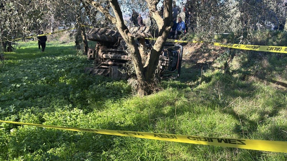 Bursa'da devrilen traktörün altında kalan sürücü hayatını kaybetti-1