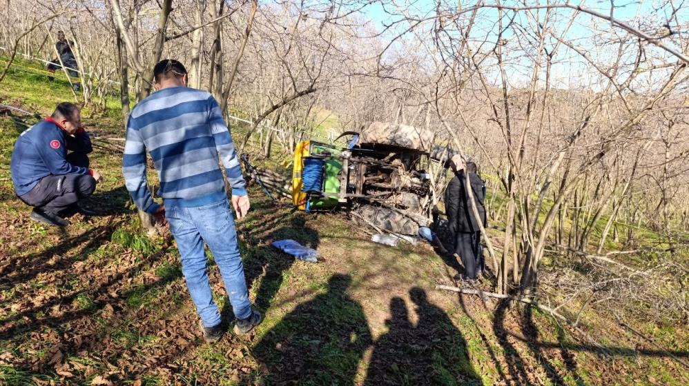 Sakarya'da kontrolden çıkan traktör devrildi: 1 ölü