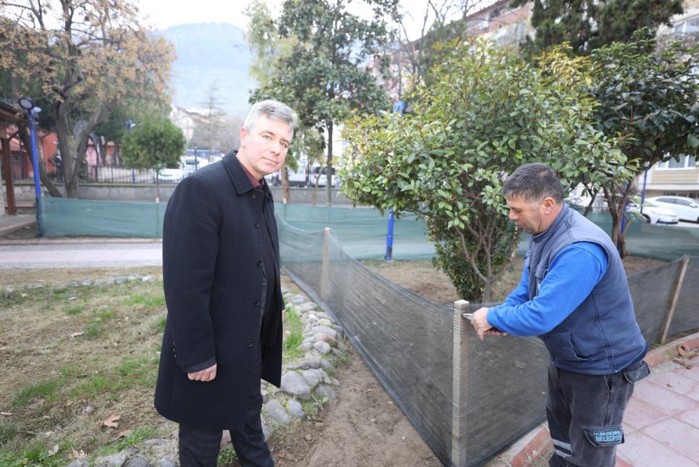 Yunusemre Belediyesi, peyzaj ve park çalışmalarını sürdürüyor