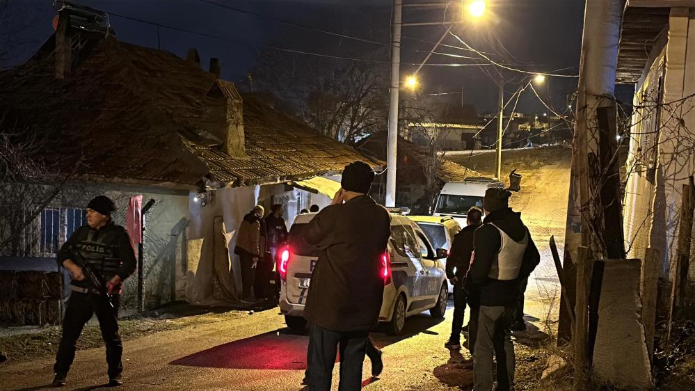 Uşak'ta eşini ve kayınbiraderini vuran şahıs gözaltına alındı-1