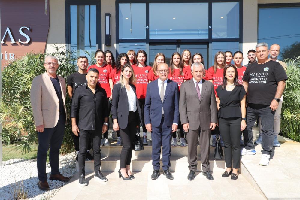 Turgutlu Belediyesi Kadın Voleybol Takımı sezonu altıncılıkla kapattı!