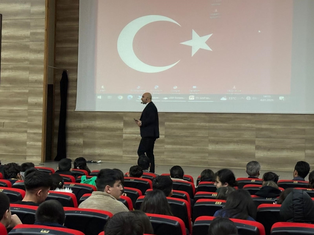 Alaşehirli Öğrenciler Için Seminer Düzenlendi! (1)