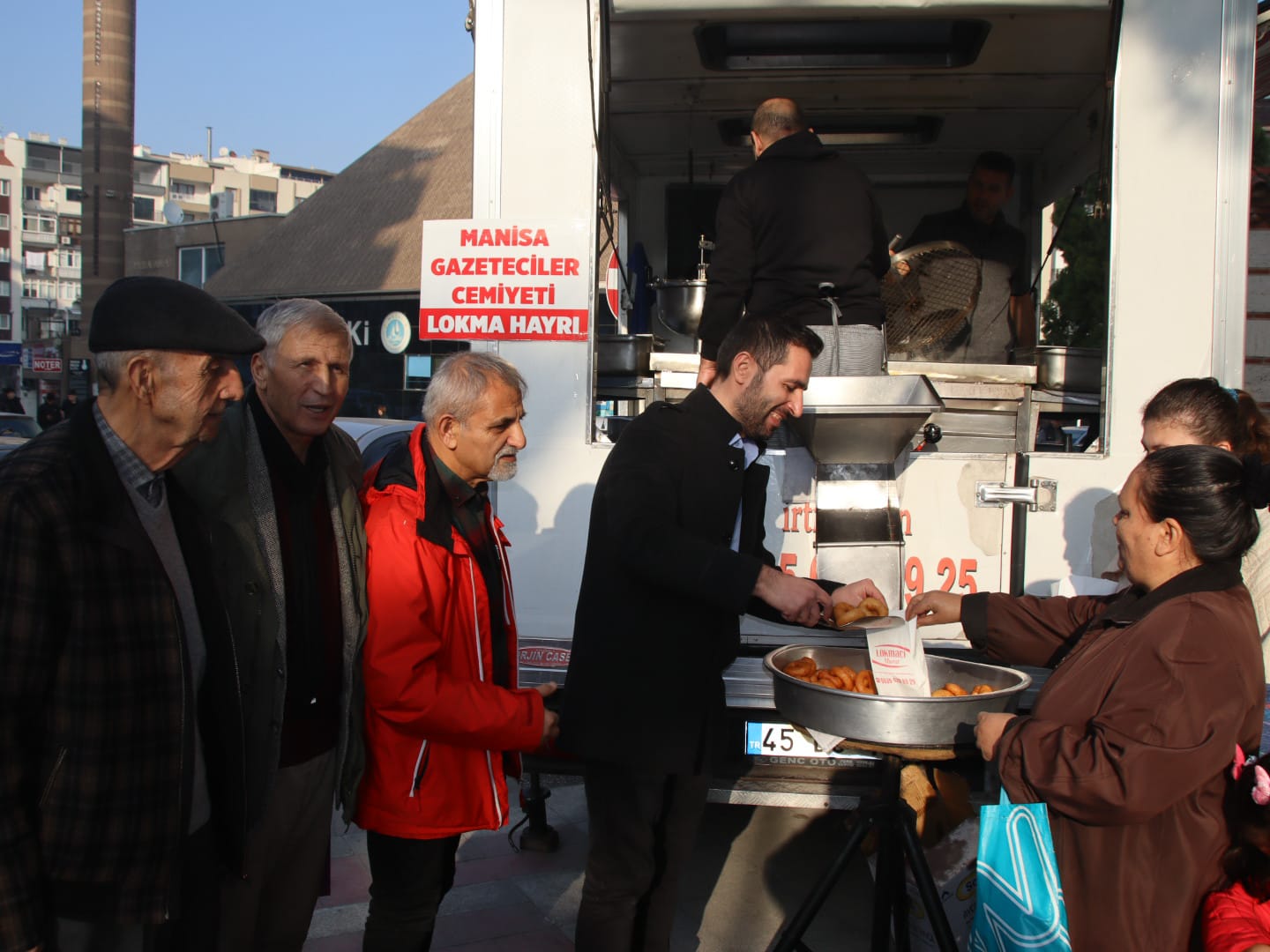 Manisa Gazeteciler Cemiyeti, Vefat Eden Meslektaşlarını Unutmadı! (5)