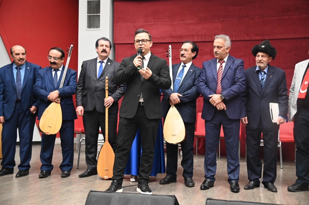 Manisa'da 4.Geleneksel Aşıklar Bayramı Büyük Ilgi Gördü (1)