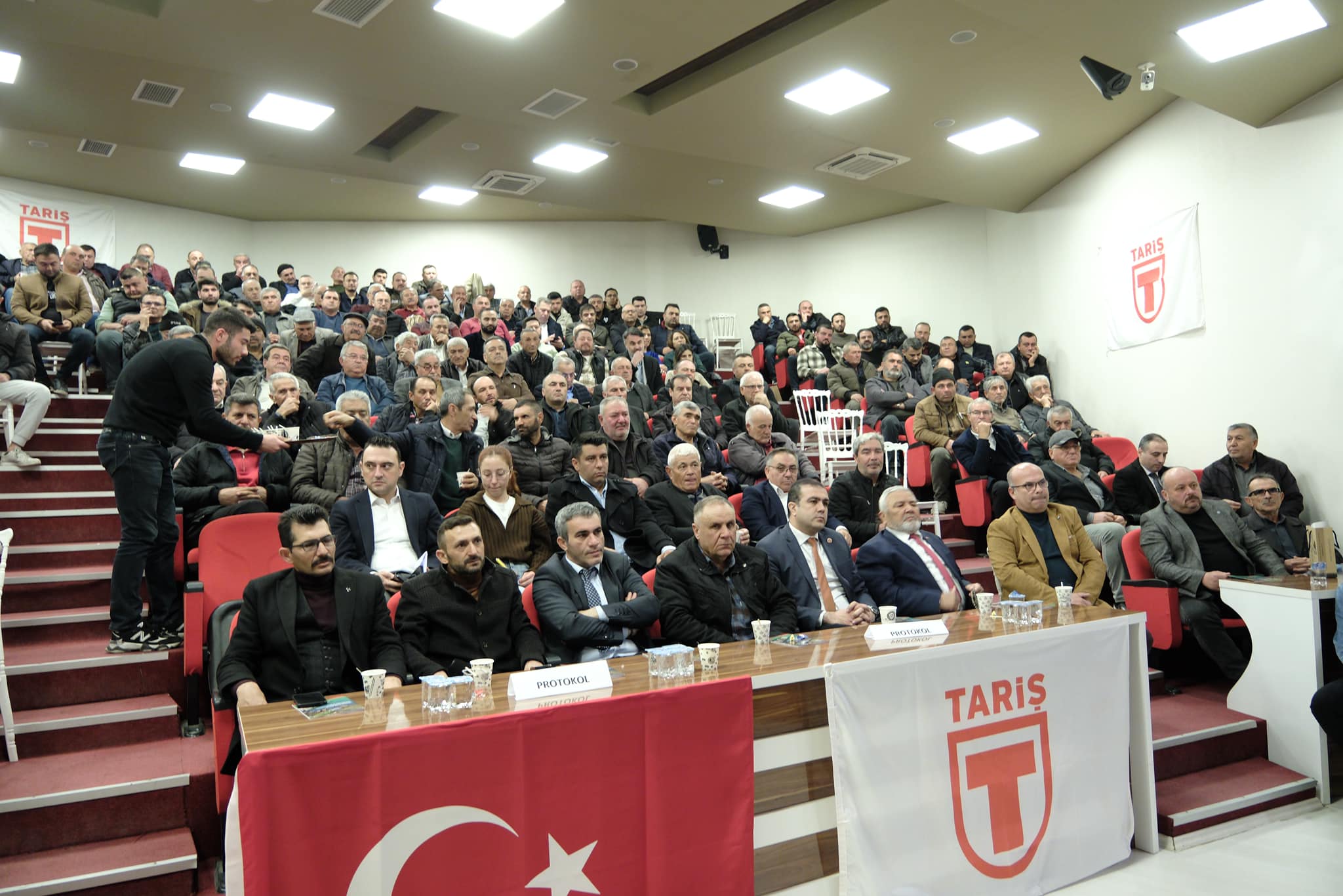TARİŞ'ten Sarıgöl'de üzüm üreticilerine bilgilendirme toplantısı!-2