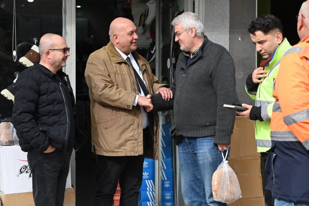 Manisa Su ve Kanalizasyon İdaresi (MASKİ) Genel Müdürü Talat Postacı, Demirci ilçe merkezinde sürdürülen alt yapı çalışmalarını yerinde inceleyerek, proje ilerleyişi hakkında bilgi verdi. Postacı, çalışmalarının yüzde 96'sının tamamlandığını belirterek ka