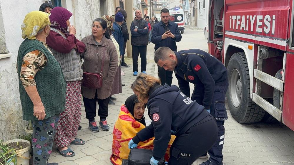 Aydın'da evde çıkan yangın paniğe neden oldu!-1