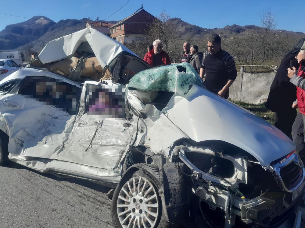 Giresun'da meydana gelen trafik kazasında ölü ve yaralılar var