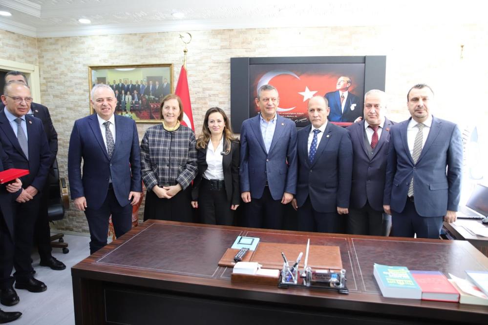 ÖZGÜR ÖZEL'DEN MANİSA'DA ÖNEMLİ AÇIKLAMALAR!