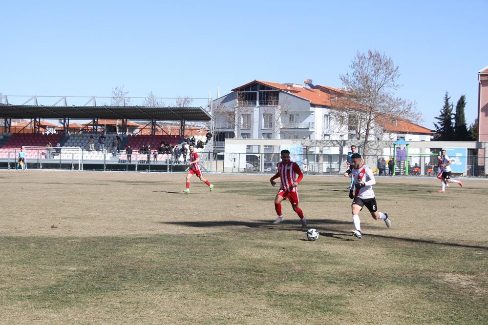 Sarıgöl Gençlerbirliği Belediyespor, deplasmanda mağlup!-1