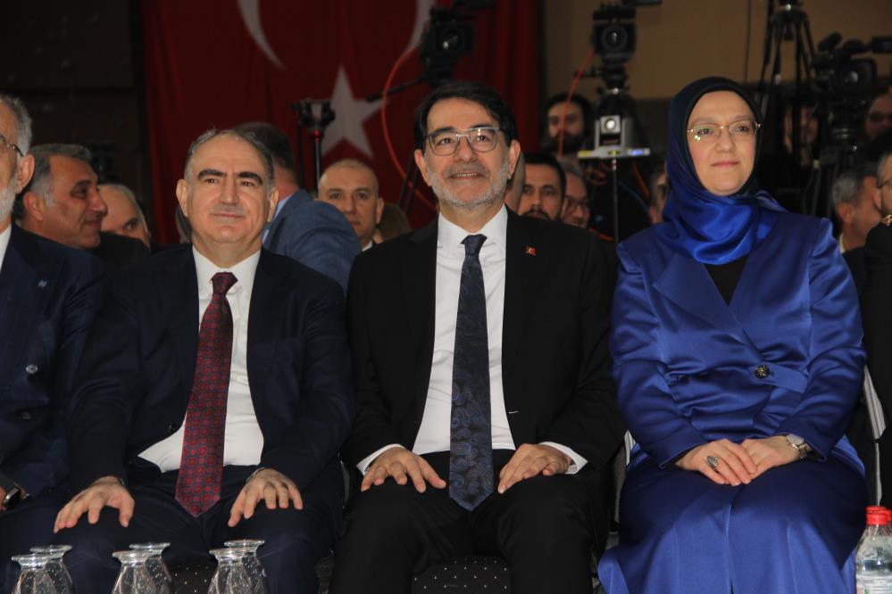 Avrupa'nın en büyük kariyer fuarı EGEKAF25 Manisa'da başladı!