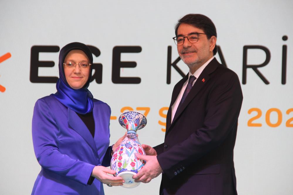 Avrupa'nın en büyük kariyer fuarı EGEKAF25 Manisa'da başladı!
