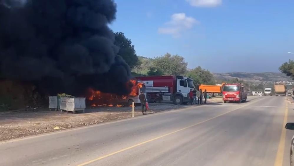 A Muğla'da minibüs alevlere teslim oldu!