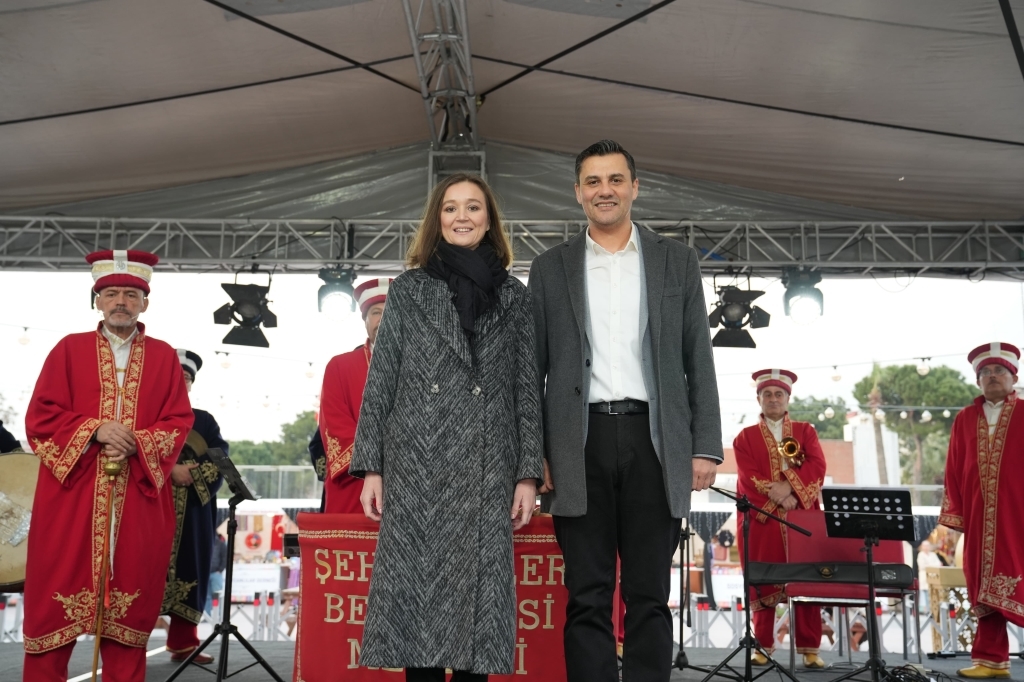 Manisa Büyükşehir Belediyesi, Binlerce Vatandaşı Iftar Sofrasında Buluşturdu! (5)