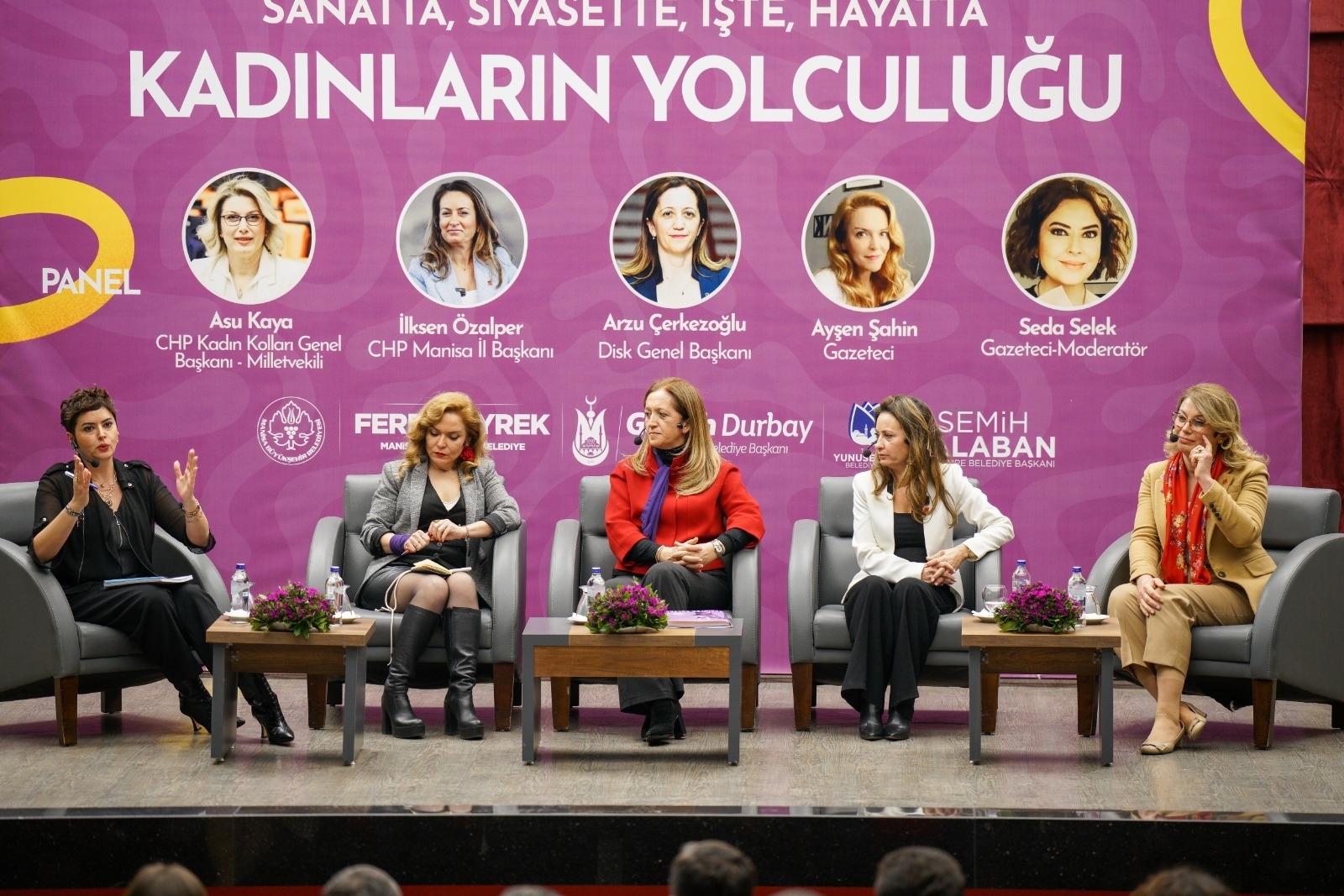 Özgür Özel Manisa'da Konuştu Kadın Erkek Eşitliğini Her Alanda Güçlendireceğiz (1)