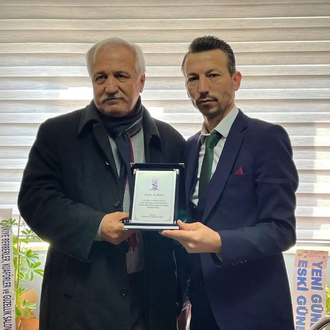 Manisa Berberler ve Kuaförler Odasından 3 yıllık hizmet raporu!