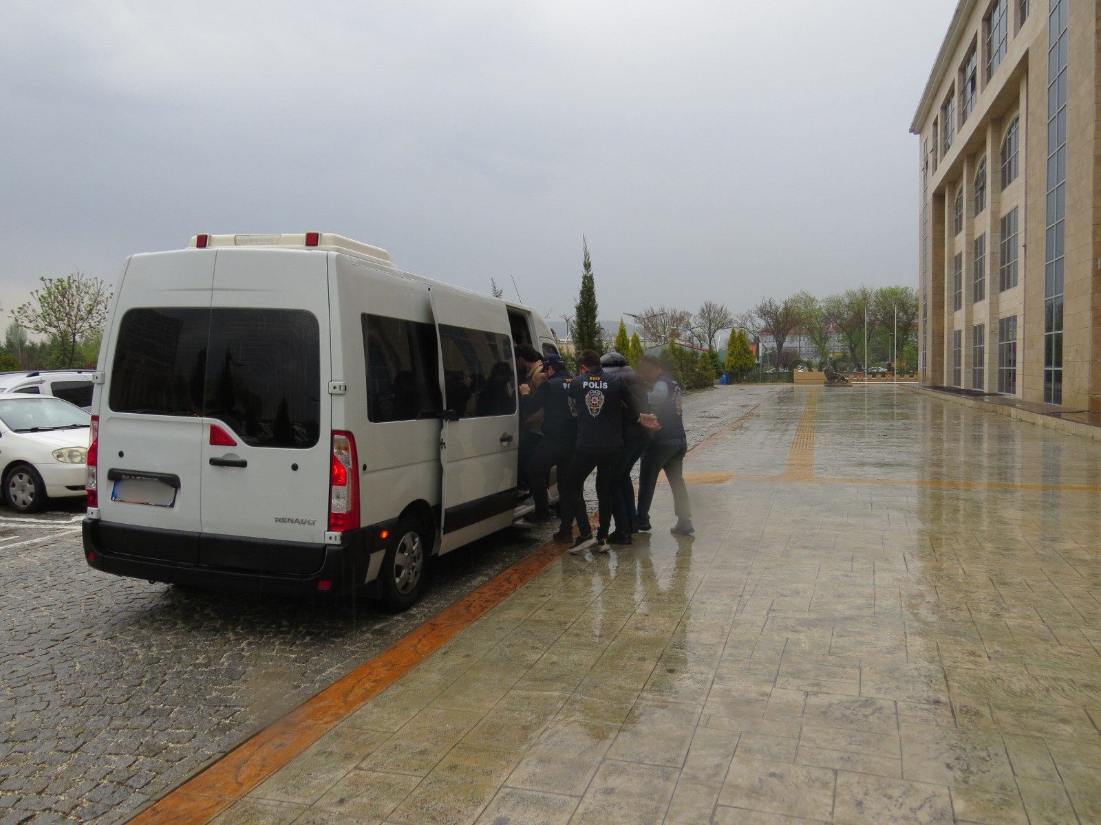 489 Milyon 689 Bin Tl’lik Işlem (4)