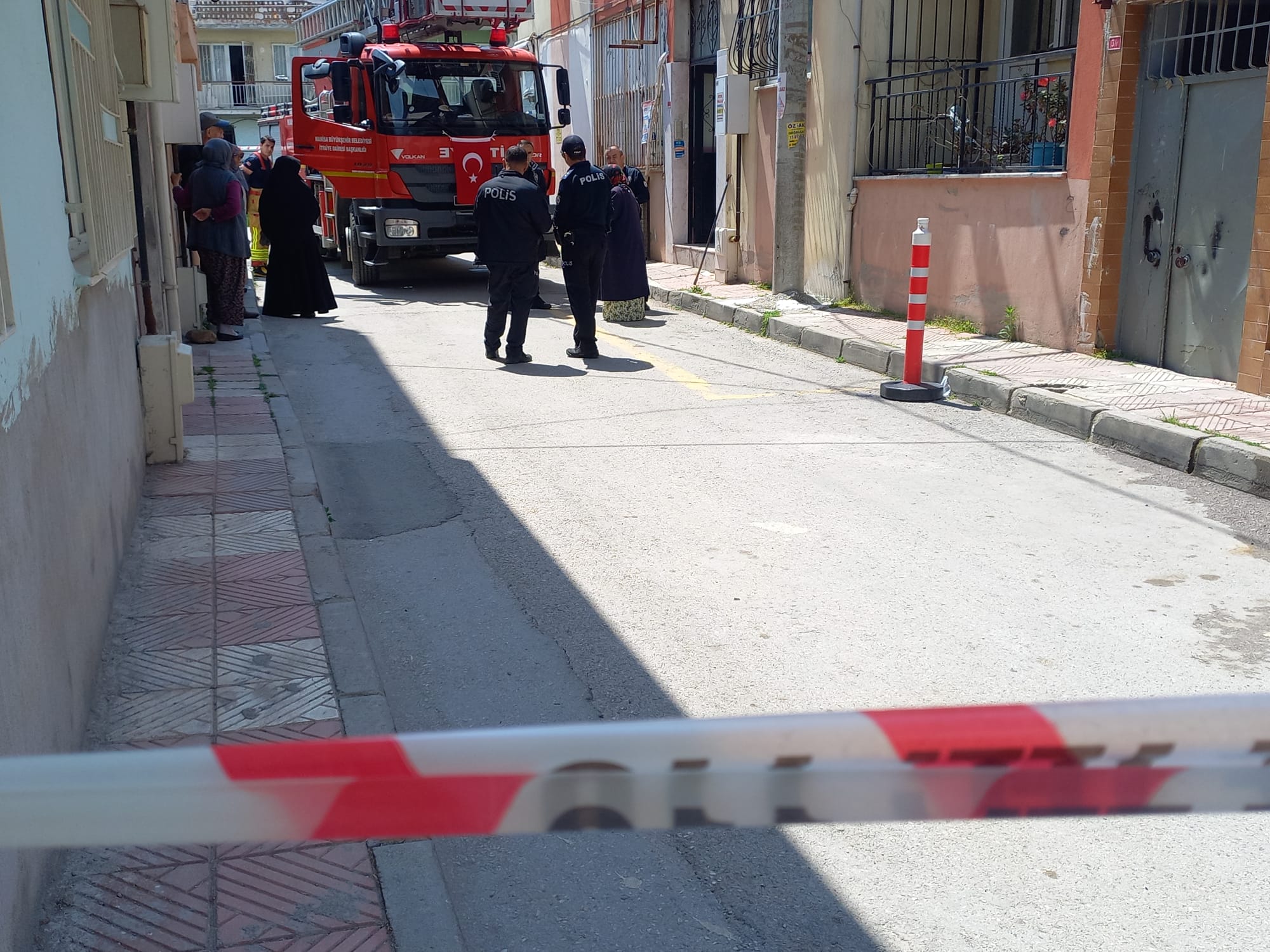 Manisa'da Yoğun  Gaz Kokusu Alarmı! Öldü Sanılan Kadın Öyle Bir Yerden Çıktı Ki-1